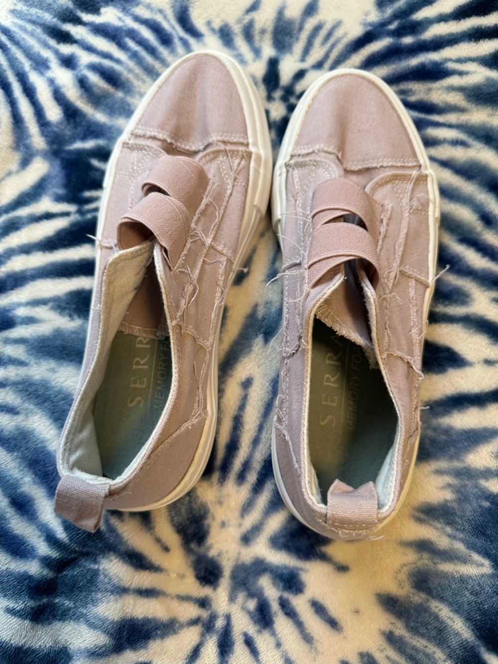 Slip-On Women’s Sneakers in Dusty Pink - Serr?